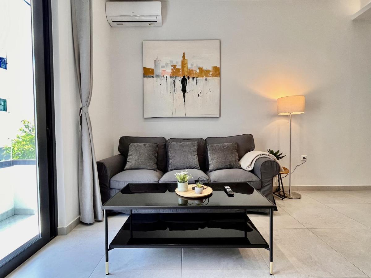 Chic Getaway Near Stavros Niarchos Apartment Athena Bagian luar foto