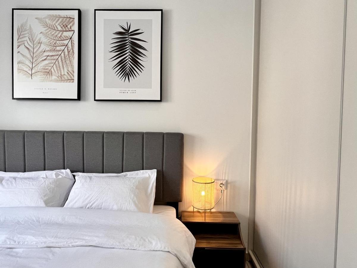 Chic Getaway Near Stavros Niarchos Apartment Athena Bagian luar foto